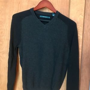 Perry Ellis Pullover Small